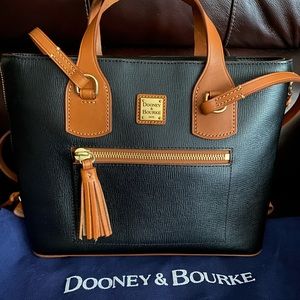 Dooney & Bourke Tote
